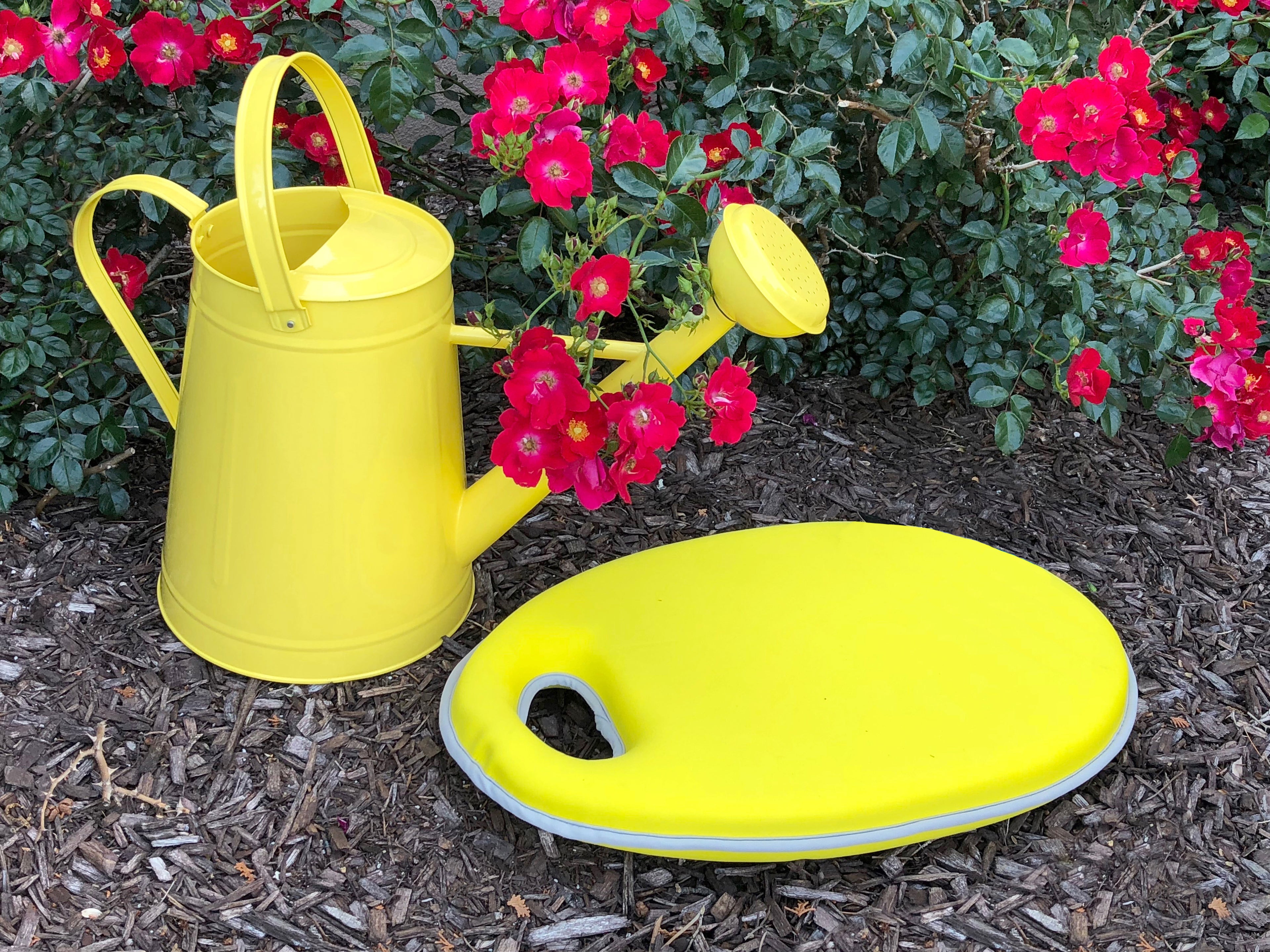 Metal Watering Can & Memory Foam Kneel Cushion Combo - 2.1 gal Yellow