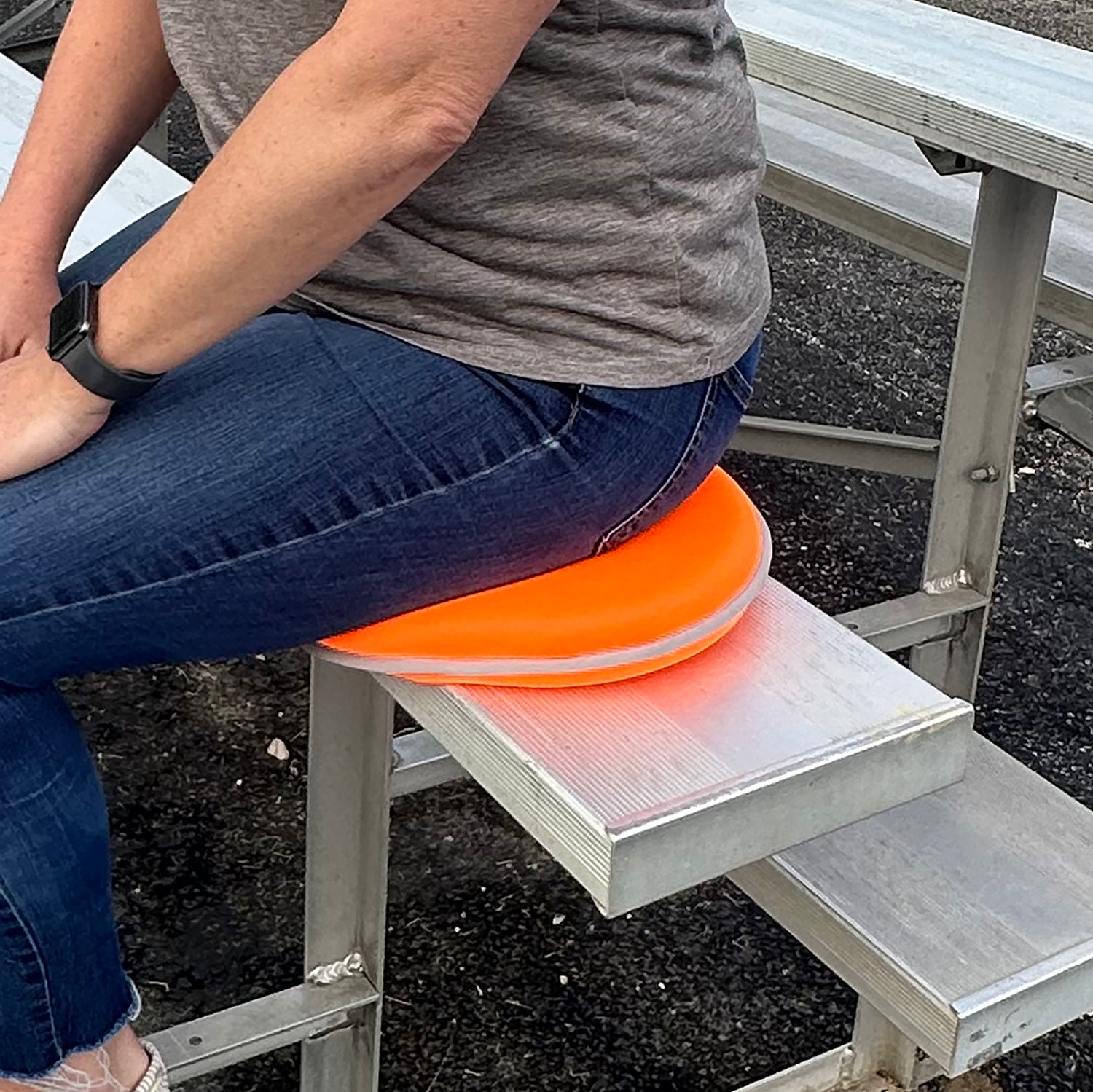 Metal Watering Can &amp; Memory Foam Kneel Cushion Combo - 2.1 gal Orange