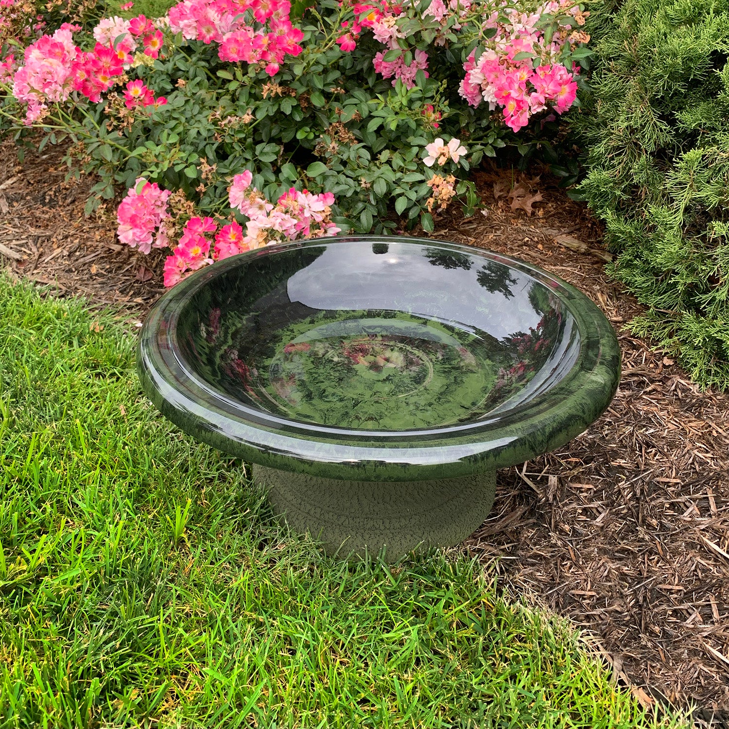 Hunter Green Fiber Clay Birdbath - 7.5"