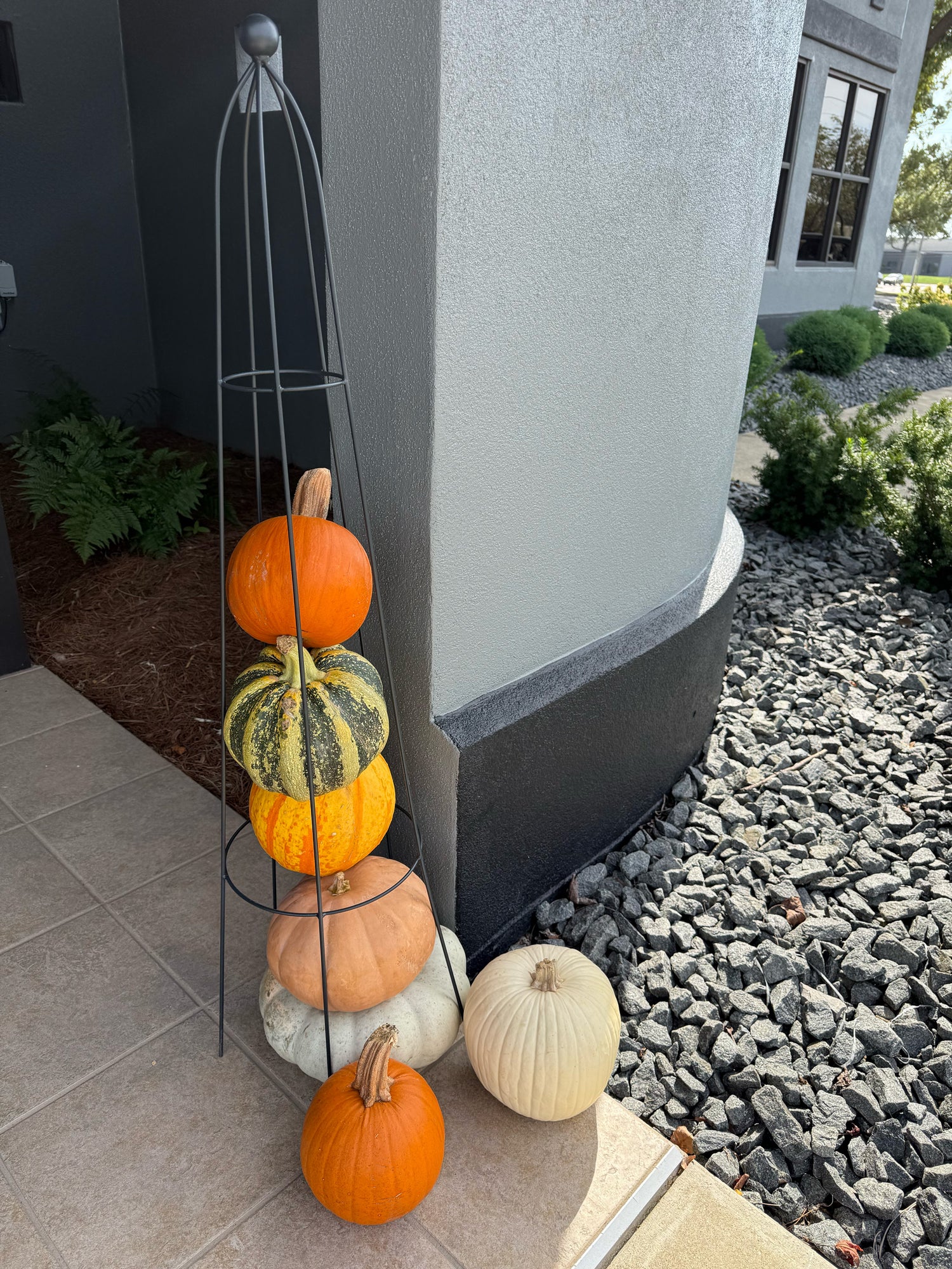 Queen Obelisk Classic